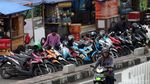 PKL dan Parkir Liar Menjamur di Kawasan ITC Roxy Mas