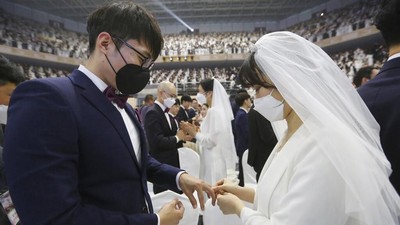 Ribuan Warga Korsel Ikut Nikah Massal di Tengah Wabah Corona