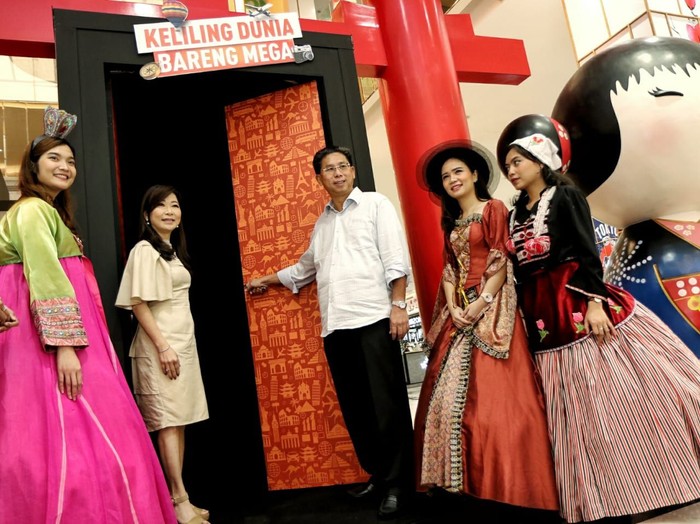 Bank Mega meluncurkan program 'Keliling Dunia Bareng Mega'. Melalui program itu nasabah berkesempatan raih hadiah liburan ke berbagai destinasi di dunia.