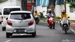 Nekat, Pemotor Ini Lawan Arah di Kebayoran Lama