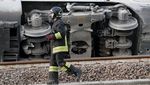 2 Orang Tewas dan Puluhan Terluka Imbas Kecelakaan Kereta di Italia