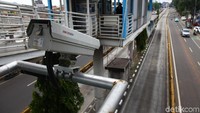Menteri Jangan Nakal Lewat Jalur Busway, Presiden Mantau Langsung Lho!