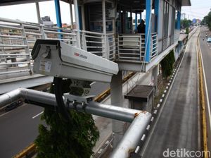 Menteri Jangan Nakal Lewat Jalur Busway, Presiden Mantau Langsung Lho!