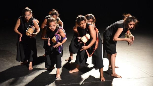 Pentas 'IbuIbu Belu' Lampaui Batas Panggung Seni Tari