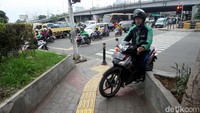 Tak hanya membahayakan diri sendiri, aksi tak terpuji itu juga membahayakan keselamatan orang lain.