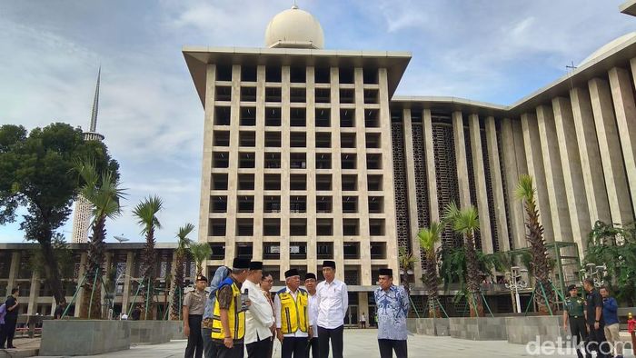 Presiden Joko Widodo (Jokowi) Meninjau Renovasi Masjid Istiqlal Presiden Joko Widodo (Jokowi) Meninjau Renovasi Masjid Istiqlal