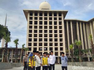 Didampingi Basuki, Jokowi Tinjau Renovasi Masjid Istiqlal