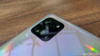 Spek Note 10 Lite bahkan tidak berbeda jauh dengan saudaranya Note 10, meski dibanderol dengan harga terjangkau. Foto: Agus Tri Haryanto/detikINET