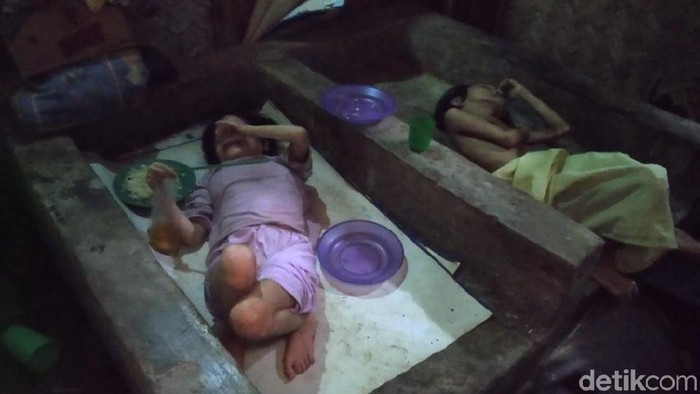 anak buta dan lumpuh di jember