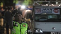 Rekonstruksi yang dilakukan tertutup oleh media itu pun digelar selama kurang lebih 3 jam tanpa liputan media.