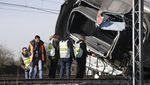 2 Orang Tewas dan Puluhan Terluka Imbas Kecelakaan Kereta di Italia