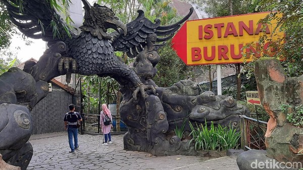 Bermain Sambil Belajar di Taman Wisata Purbasari di Purbalingga