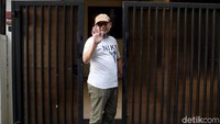 Seperti diketahui, jajaran Polda Metro Jaya sudah melakukan rekontruksi di kasus penyiraman air keras terhadap Novel Baswedan. Rekontruksi itu dimulai sekitar pukul 03.00 WIB dan baru selesai sekitar pukul 06.00 WIB. Kasus penyiraman air keras itu terjadi pada 11 April 2017 lalu. Saat itu, Novel baru pulang salat subuh. Polda Metro Jaya sudah menetapkan dua tersangka dalam kasus itu. Tersangka berinisial RM dan RB merupakan polisi aktif.