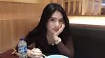 Cantiknya Pedangdut Bella Nova Saat Makan Steak dan Belanja Sayuran