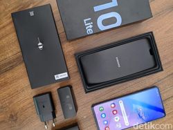 Unboxing Samsung Galaxy S10 Lite di Indonesia