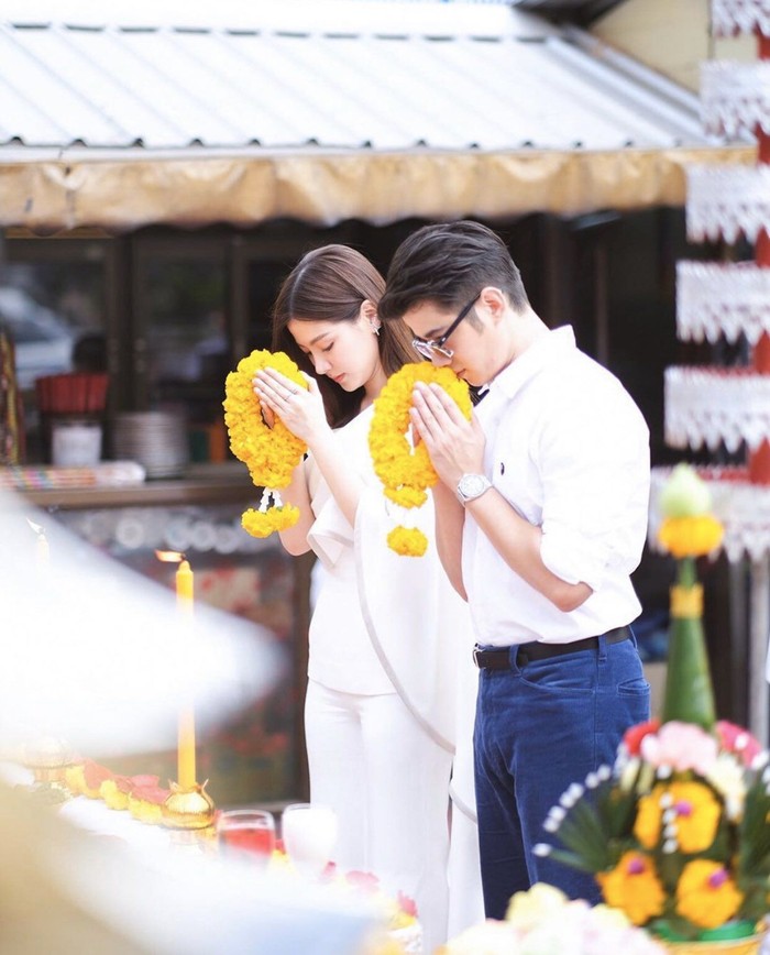 Baifern dan Mario Maurer Baifern dan Mario Maurer syuting film bareng lagi 10 tahun setelah 'Crazy Little Thing Called Love'