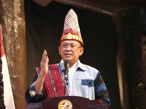 Ketua MPR Minta Jangan Dramatisasi Melemahnya Ekonomi karena Corona