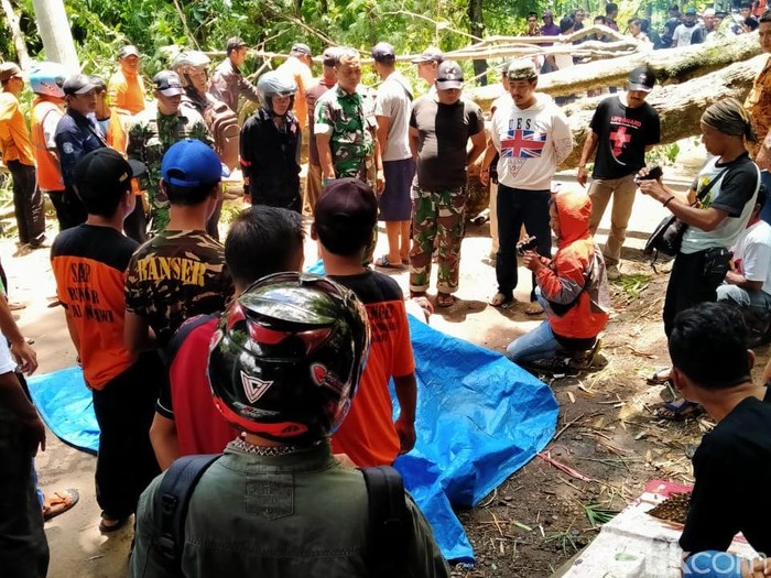 Angin Kencang di Ngawi Tewaskan Pengendara Motor