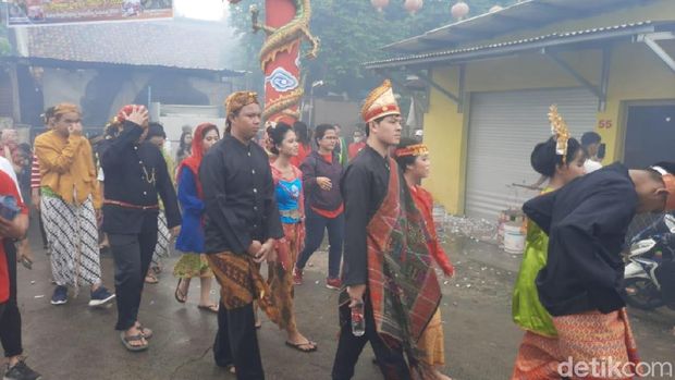 Perayaan Cap Go Meh 2020 Diperingati dengan Pawai Keliling Bekasi