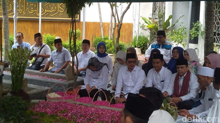 7 hari Gus Sholah