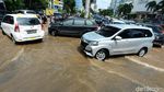 Banjir Juga Rendam Jalan Mitra Sunter Boulevard