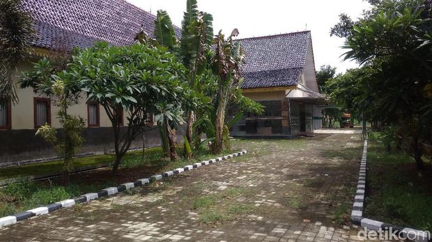 KPK telah menyita aset-aset Rohadi, PNS 'tajir melintir' asal Indramayu. Salah satu aset yang disita adalah Rumah Sakit Resya.