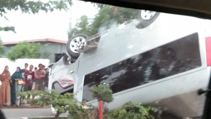 Minibus kecelakaan di Barru, Sulsel
