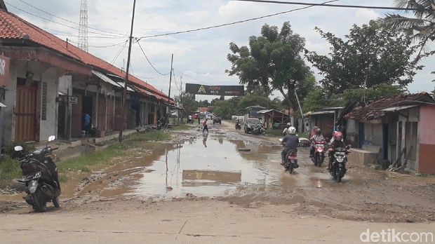 Banjir 7 Desa di Brebes Surut, Tinggalkan Lumpur dan Genangan Air