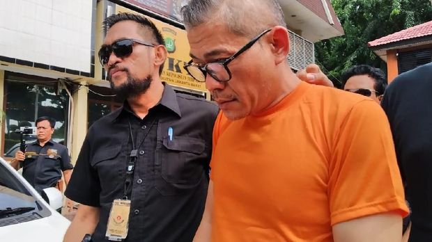 Diborgol dan Tertunduk, Penampakan Tohap Silaban Pemobil yang Ajak Duel Polisi