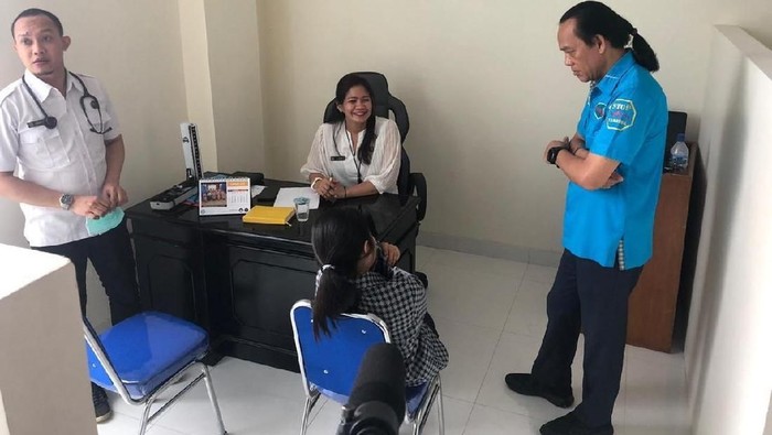 107 Pengunjung diskotek Venue Kemang dan Golden Crown, Tamansari, Jakarta Barat diketahui positif mengonsumsi narkoba saat dirazia oleh Badan Narkotika Nasional (BNN). Seluruh pengunjung yang positif itu dilakukan rehabilitasi.