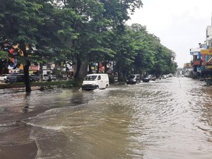 Banjir di Jalan Kalimalang, Motor Boleh Masuk Tol Becakayu