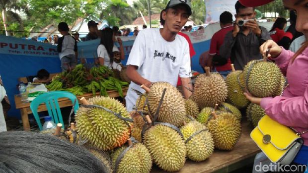 Kontes durian di Blitar/