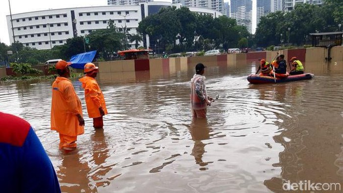 Banjir di Underpass Kemayoran Jakarta Pusat