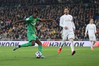 Alexander Isak yang mengobrak-abrik lini pertahanan Real Madrid
