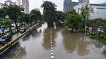 Penampakan Banjir yang Rendam Jalan Letjen Suprapto Jakpus