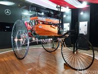 Mobil pertama di dunia yang berada di Museum Nasional