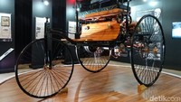 Sebagai sebuah mobil pertama di dunia, Benz Patent-Motorwagen disebut menjadi simbol kepioniran dari semangat kesempurnaan. Foto: Luthfi Anshori/detikOto