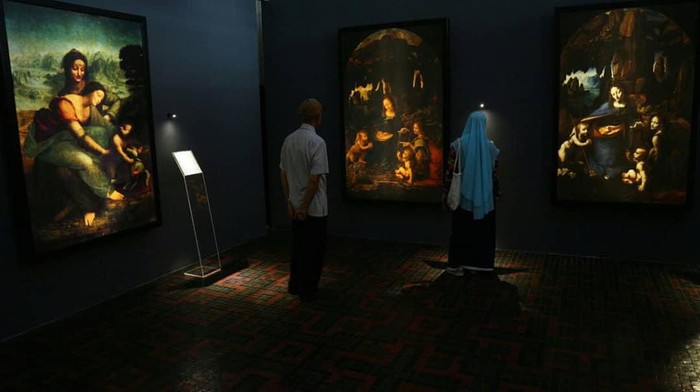 Pameran lukisan Leonardo Davinci di Museum Bank Mandiri.