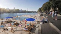 Dalam sejumlah desainnya, tampak rencana besar revitalisasi Paris. Salah satunya adalah rencana pembersihan Sungai Seine yang nantinya akan bisa dipakai untuk berenang (Apur - Luxigon/CNN)