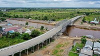 Selain Jembatan Antang, ada juga 3 overpass yang dibangung oleh 3 perusahaan batu bara yakni PT Talenta Bumi di KM 46,9, PT Binuang Mitra Bersama di KM 54, PT Hasnur International di KM 60.