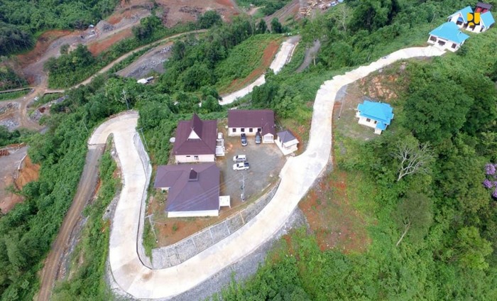 Mengintip Proyek Penjaga Lahan Pertanian di Kalsel Kementerian PUPR membangun bendungan baru di sejumlah provinsi untuk mendukung ketahanan air dan pangan nasional. Salah satu bendungan yang sudah memasuki tahap akhir adalah Bendungan Tapin di Kabupaten Tapin, Kalimantan Selatan (Kalsel).