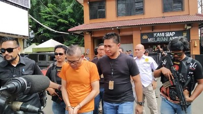 Potret Tohap Silaban, Pemobil  yang Ajak Duel Polisi