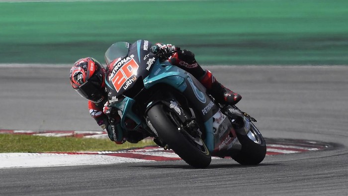 KUALA LUMPUR, MALAYSIA - FEBRUARY 07: Fabio Quartararo of France and Petronas Yamaha SRT  heads down a straight during the MotoGP Pre-Season Tests at Sepang Circuit on February 07, 2020 in Kuala Lumpur, Malaysia. (Photo by Mirco Lazzari gp/Getty Images)