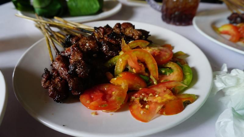 Mencicipi Ikon Kuliner Purwakarta, Sate Maranggi