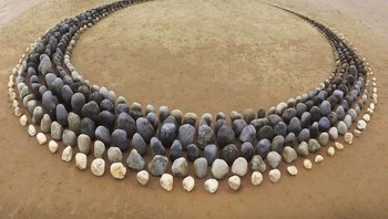 Karena ada banyak potensi yang bisa digali dan banyak lingkungan berbeda yang bisa digarap. Foto: Jon Foreman