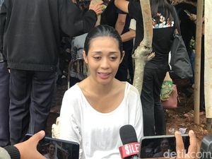 Ziarah ke Makam Anak saat Natal 2020, Karen Pooroe Harapkan Keadilan
