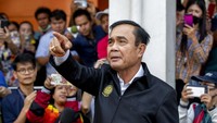 Seperti diketahui, jumlah korban tewas akibat penembakan brutal yang dilakukan oleh seorang tentara di Thailand itu bertambah menjadi 26 orang. Selain itu, Perdana Menteri Thailand Prayuth Chan-ocha mengatakan ada 52 orang yang terluka akibat insiden penembakan itu tengah mendapat perawatan intensif. AP Photo//Gemunu Amarasinghe.