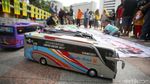 Ketika Bus Replika Parkir di CFD Jakarta