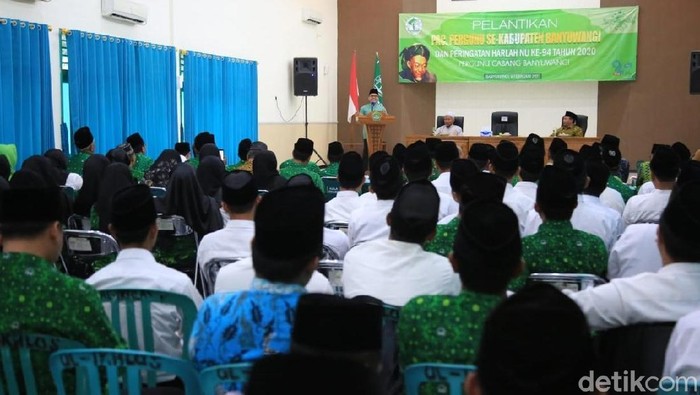 Bupati Anas Hadiri Pelantikan Persatuan Guru Nahdlatul Ulama