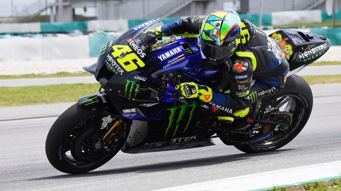 KUALA LUMPUR, MALAYSIA - FEBRUARY 07: Valentino Rossi of Italy and Monster Energy Yamaha MotoGP Team rounds the bend during the MotoGP Pre-Season Tests at Sepang Circuit on February 07, 2020 in Kuala Lumpur, Malaysia. (Photo by Mirco Lazzari gp/Getty Images)